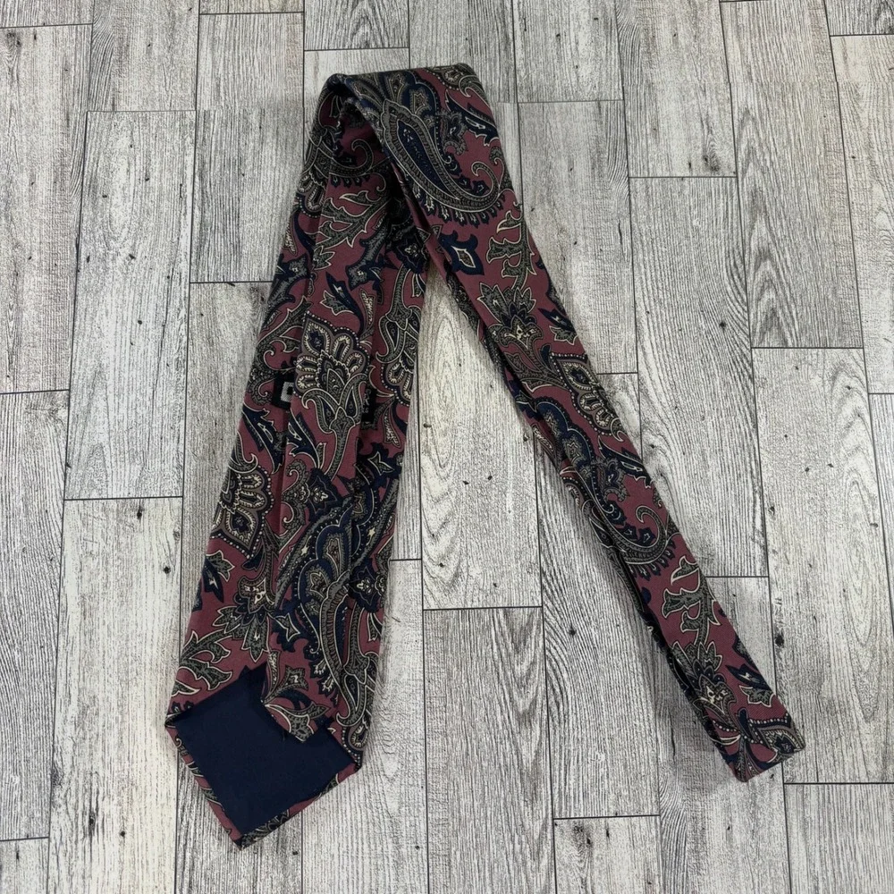 Don Loper Beverly Hills Mens Italian Silk Tie‎ Paisley Mauve Navy USA Made Vtg